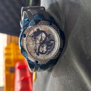 Invicta 29043 Subaqua Men’s 55 mm Gray Silicone Strap Quartz Watch